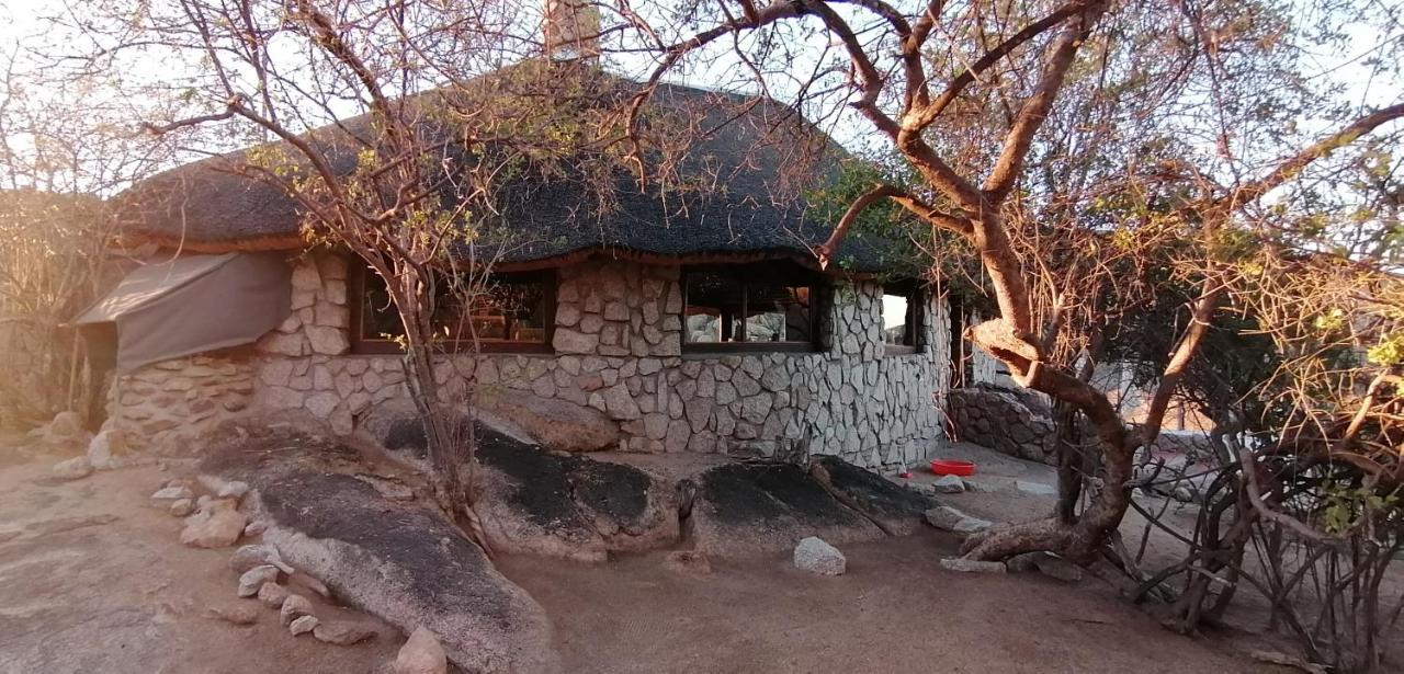 Ondudu Safari Lodge Omaruru Bagian luar foto